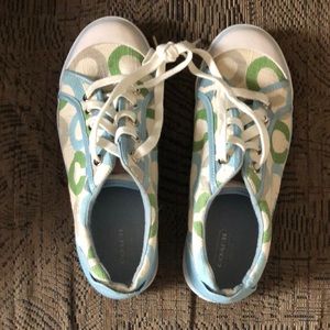 Coach Tenny’s Sz 8